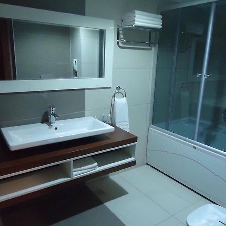 Moonlight Hotel Sihke 外观 照片
