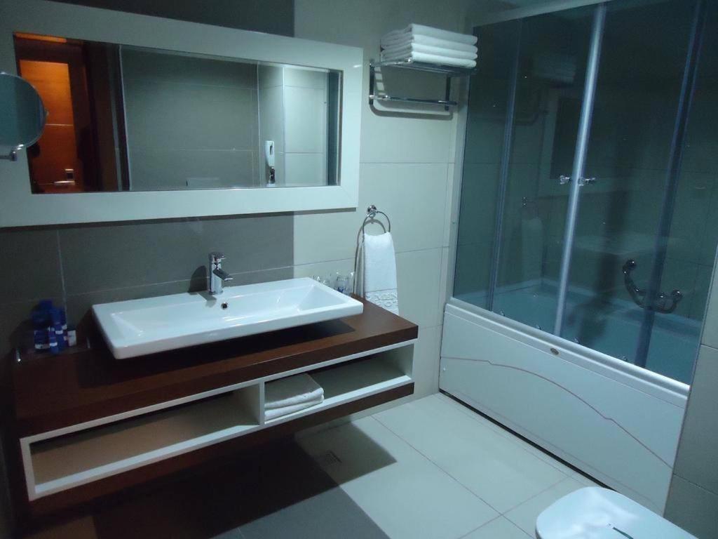 Moonlight Hotel Sihke 外观 照片