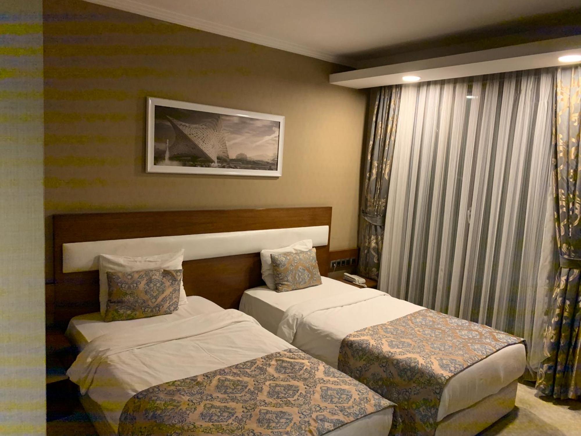 Moonlight Hotel Sihke 外观 照片